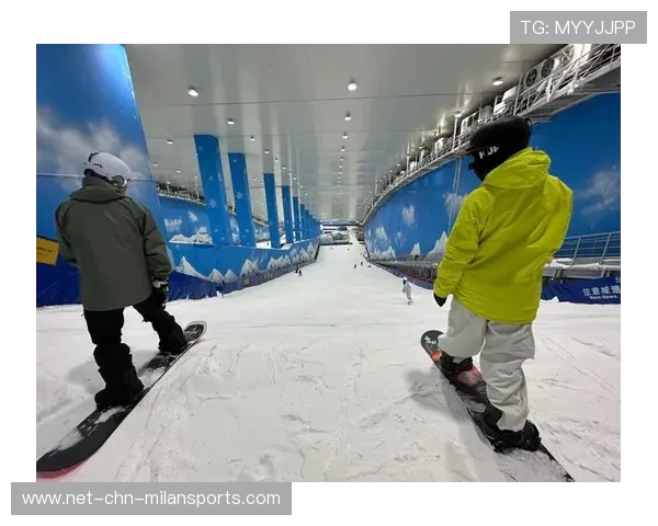 室内滑雪模拟器，一年四季都能练，室内滑雪模拟器可以提供